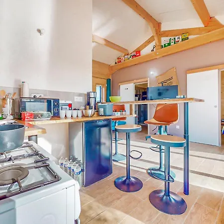 Awesome In Feriehus Milly-sur-Thérain